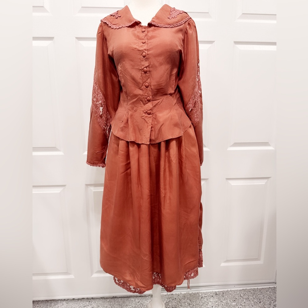 100% Silk top and skirt set